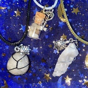 CUSTOM ROCK/QUARTZ NECKLACES!!